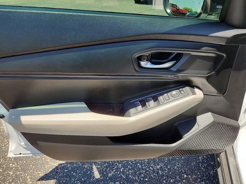 Used 2025 Honda Accord SE image 12