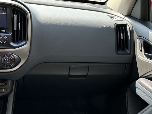 Used 2022 Chevrolet Colorado Z71 AWD/4WD image 25