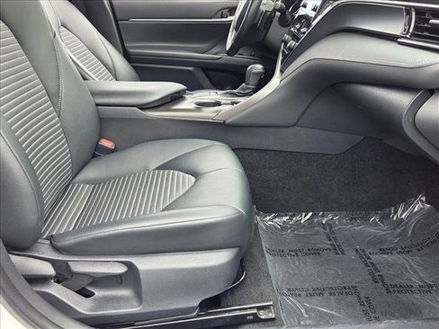 Used 2023 Toyota Camry SE image 20