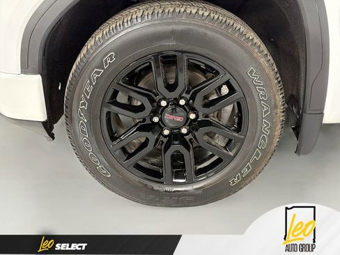 Used 2021 GMC Sierra 1500 Elevation w/ LPO, Elevation Black Package AWD/4WD image 30