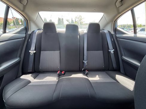 Used 2025 Nissan Sentra SV FWD image 31