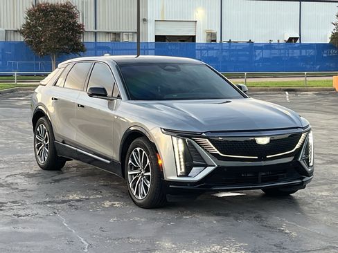 Used 2024 Cadillac Lyriq Sport w/ LPO, Floor Liner Package RWD image 5