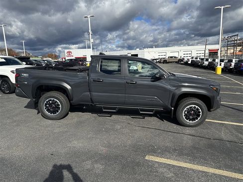 New 2025 Toyota Tacoma TRD Off-Road image 7
