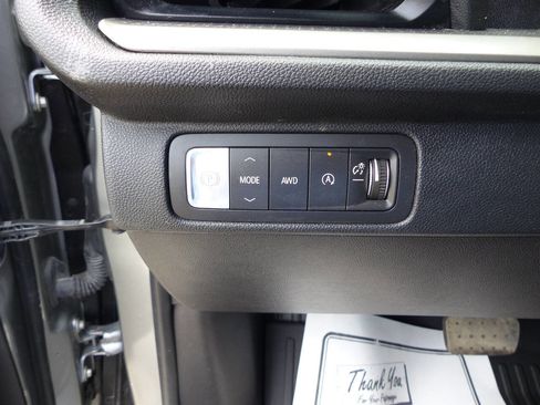 Used 2025 Chevrolet Traverse LT w/ LPO, Floor Liner Package AWD/4WD image 24