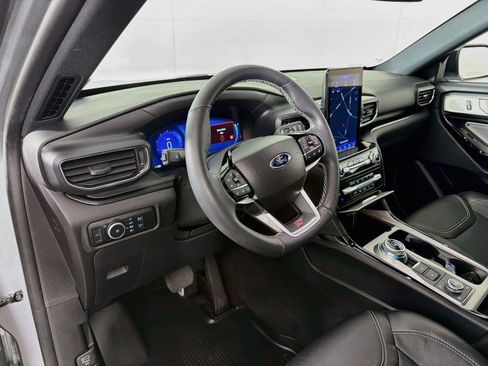 Used 2023 Ford Explorer ST w/ Equipment Group 401A AWD/4WD image 16