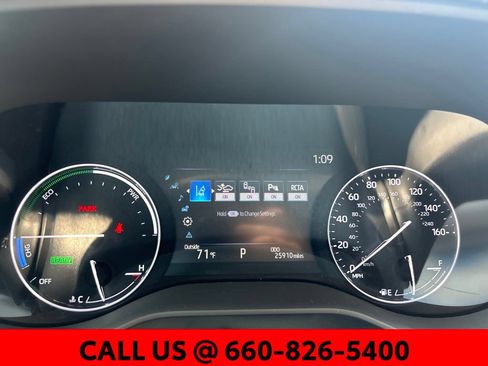 Used 2024 Toyota Sienna Limited AWD/4WD image 30