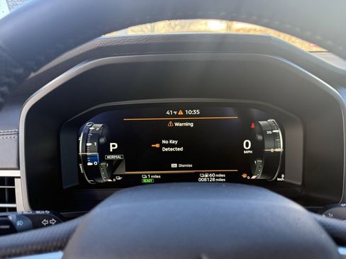 Used 2025 Mitsubishi Outlander SEL image 13