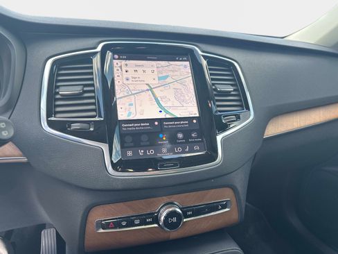 Certified 2023 Volvo XC90 B6 Plus image 23