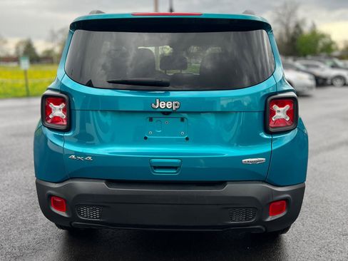 Used 2021 Jeep Renegade Latitude AWD/4WD image 10
