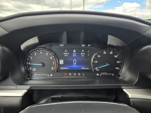 Used 2022 Ford Explorer XLT w/ Equipment Group 202A AWD/4WD image 26