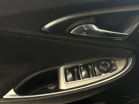 Used 2019 Chevrolet Malibu LT w/ Driver Confidence Package II FWD image 13