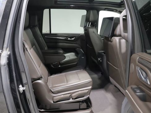 Used 2024 GMC Yukon XL Denali w/ Denali Reserve Package AWD/4WD image 21