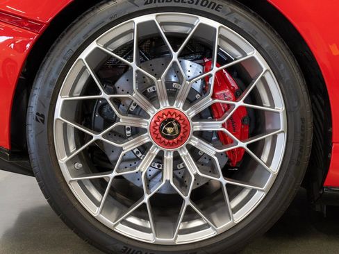 Used 2023 Lamborghini Huracan STO image 21