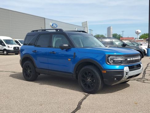 Certified 2025 Ford Bronco Sport Badlands w/ Badlands Tech Package AWD/4WD image 2