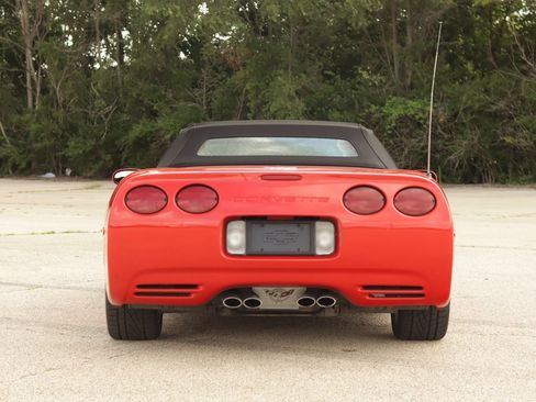 Used 2003 Chevrolet Corvette Convertible w/ Preferred Equipment Group1 RWD image 6