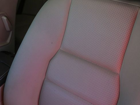 Used 2015 Mercedes-Benz GLK 350 2WD image 26