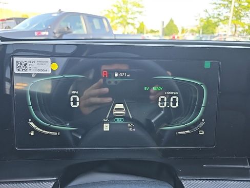 New 2025 Kia Sportage LX image 17