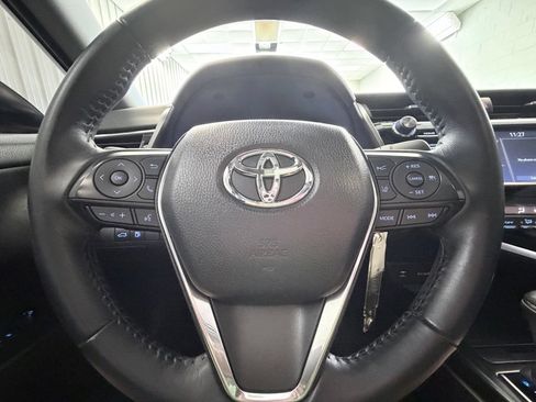Used 2018 Toyota Camry SE w/ Moonroof Package FWD image 40