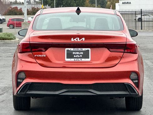 Used 2023 Kia Forte LXS w/ LXS Technology Package image 5