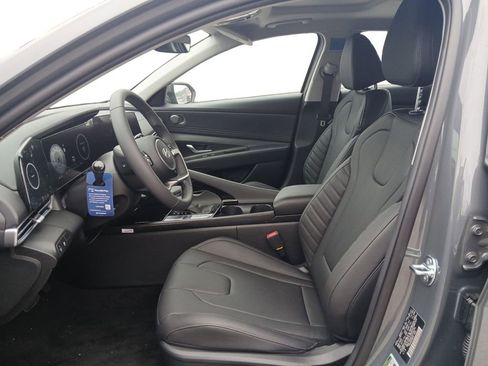 New 2026 Hyundai Elantra Limited FWD image 9