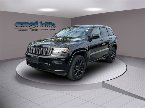 Certified 2022 Jeep Grand Cherokee Laredo X image 7