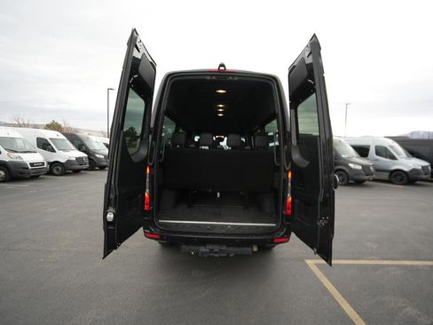 Used 2024 Mercedes-Benz Sprinter 2500 image 7