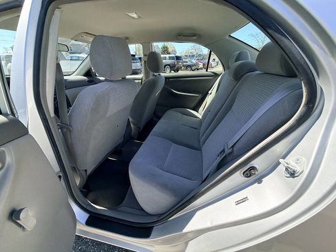 Used 2005 Toyota Corolla CE image 3