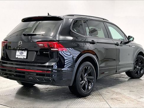 Used 2024 Volkswagen Tiguan SE R-Line image 2