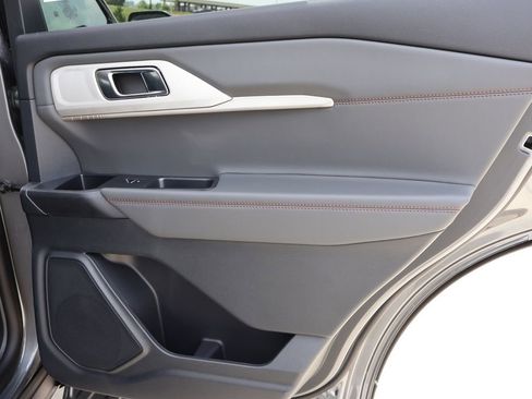 New 2026 Ford Explorer Active AWD/4WD image 11
