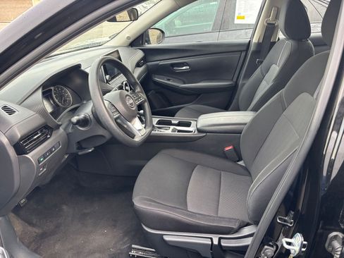 Used 2025 Nissan Sentra SV image 27