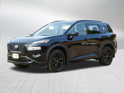 Certified 2023 Nissan Rogue SV w/ SV Premium B Package AWD/4WD image 3