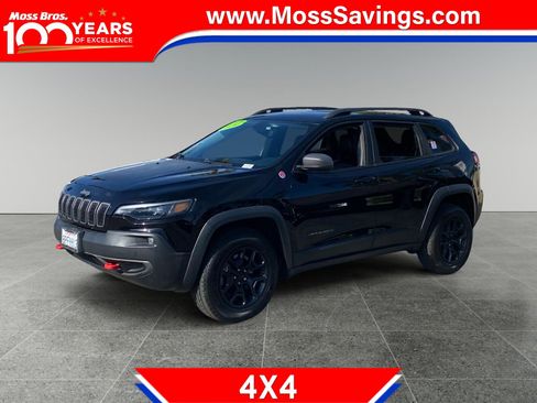 Used 2020 Jeep Cherokee Trailhawk w/ Comfort/Convenience Group AWD/4WD image 1