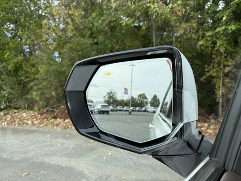 New 2026 GMC Yukon XL Elevation w/ LPO, Illumination Package image 34