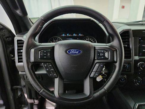 Used 2018 Ford F150 XLT w/ Equipment Group 302A Luxury AWD/4WD image 13