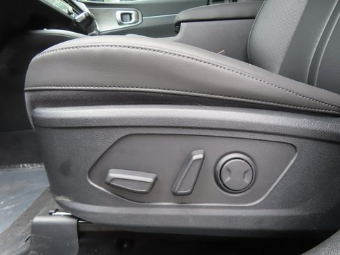 Certified 2025 Kia Sorento X-Line EX image 10