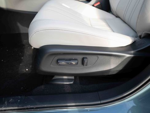 New 2026 Honda HR-V EX-L image 12