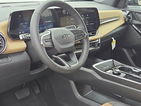 New 2026 Chevrolet Equinox ACTIV w/ Convenience Package III FWD image 11