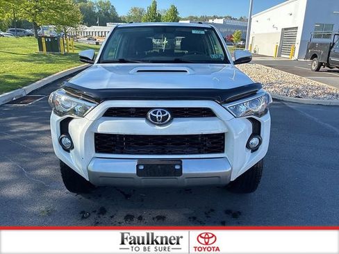 Certified 2017 Toyota 4Runner TRD Off-Road AWD/4WD image 17