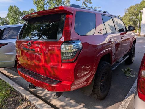 Used 2023 Toyota 4Runner SR5 Premium w/ Moonroof Package RWD image 2