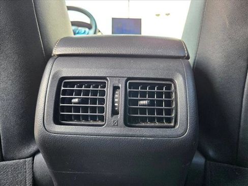 Used 2015 Toyota Camry XLE image 15