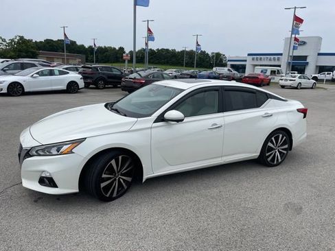 Used 2019 Nissan Altima 2.5 Platinum FWD image 4