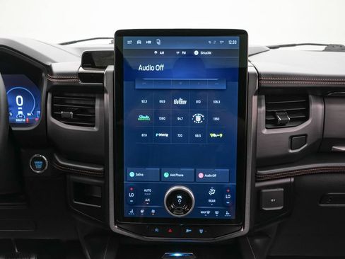 Certified 2024 Ford Expedition Platinum AWD/4WD image 19