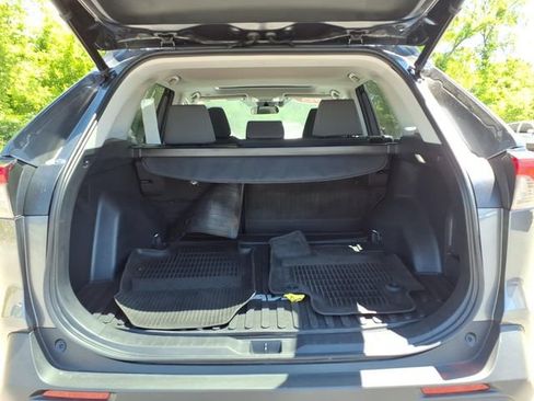 Certified 2023 Toyota RAV4 XLE w/ Convenience Package AWD/4WD image 11