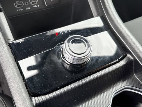 Used 2025 Jeep Grand Cherokee L Laredo RWD image 19