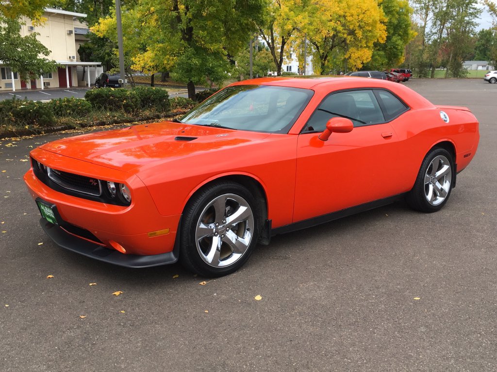 Used 2013 Dodge Challenger R/T Plus RWD image 10