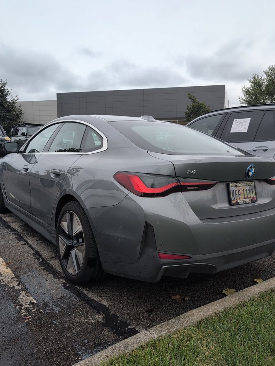Used 2024 BMW i4 eDrive40 w/ Premium Package RWD image 2