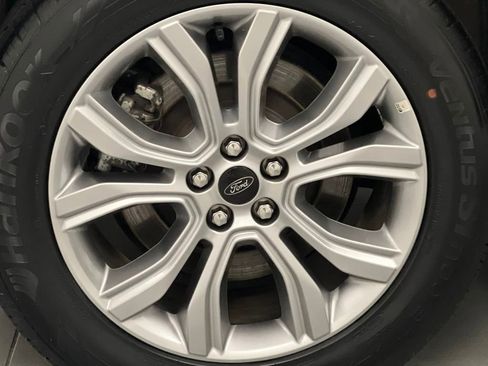 Used 2024 Ford Edge Titanium image 60