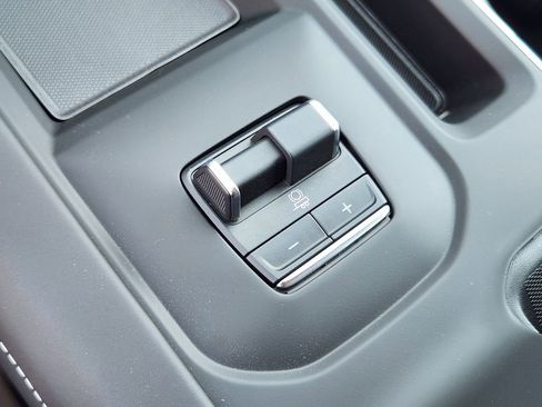 New 2025 GMC Sierra 3500 Denali Ultimate image 16