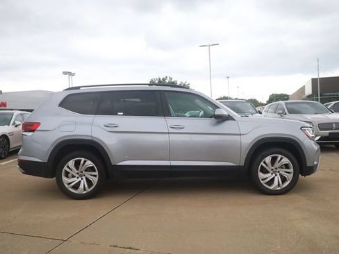Used 2023 Volkswagen Atlas SE FWD image 4