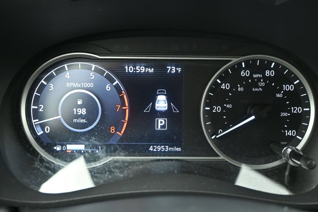 Certified 2024 Nissan Versa SR FWD image 16
